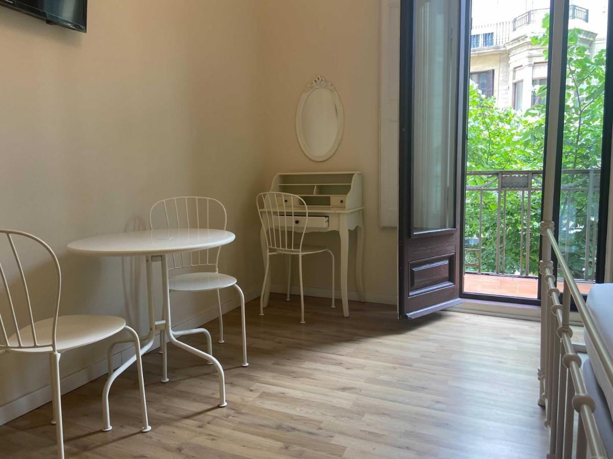 Lumine Luxury Suites By Gaiarooms Barcelona Exterior photo