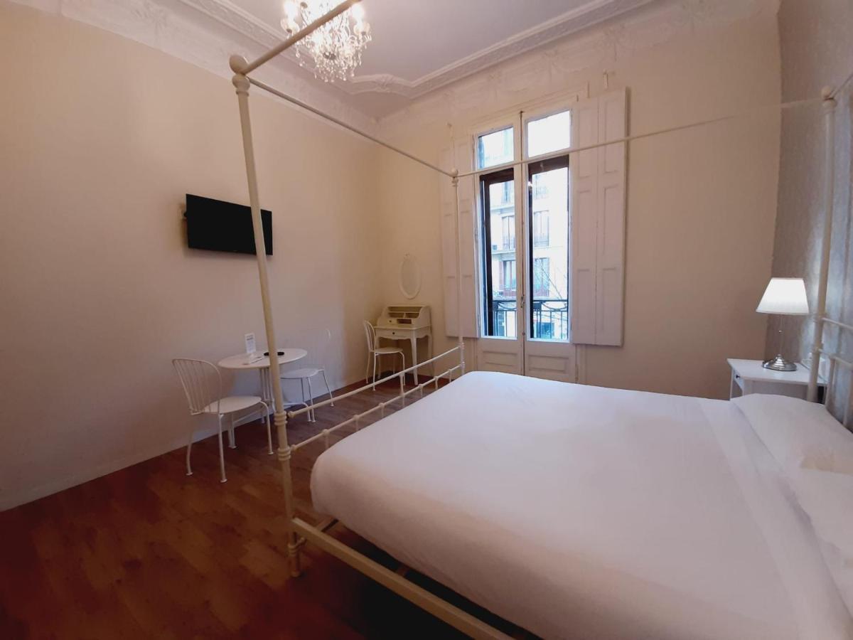 Lumine Luxury Suites By Gaiarooms Barcelona Exterior photo